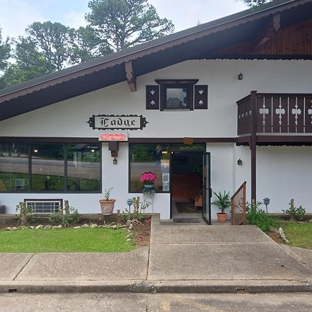 Bavarian Inn Motel & Restaurant Юрика Спрингс Экстерьер фото