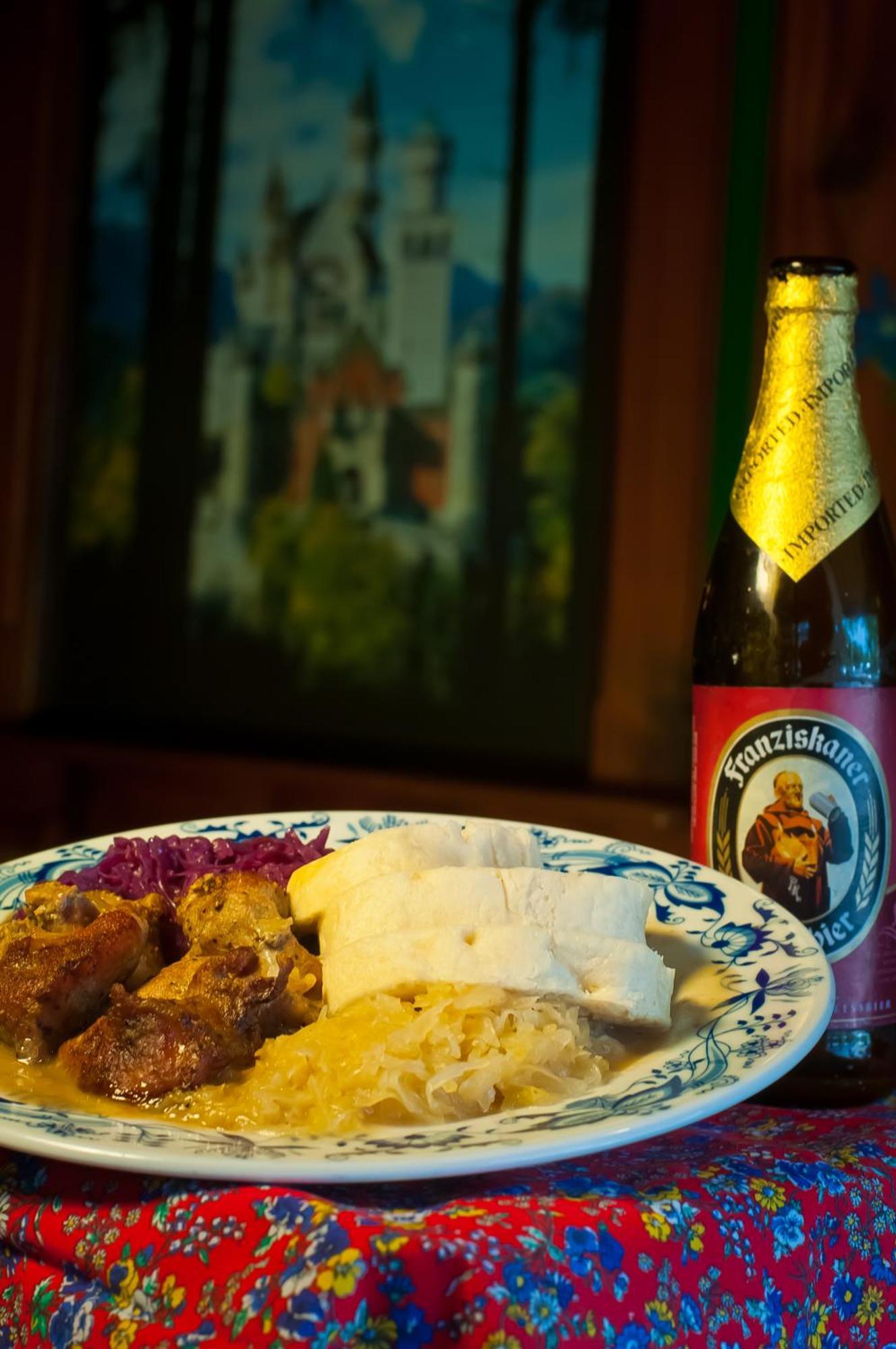 Bavarian Inn Motel & Restaurant Юрика Спрингс Экстерьер фото